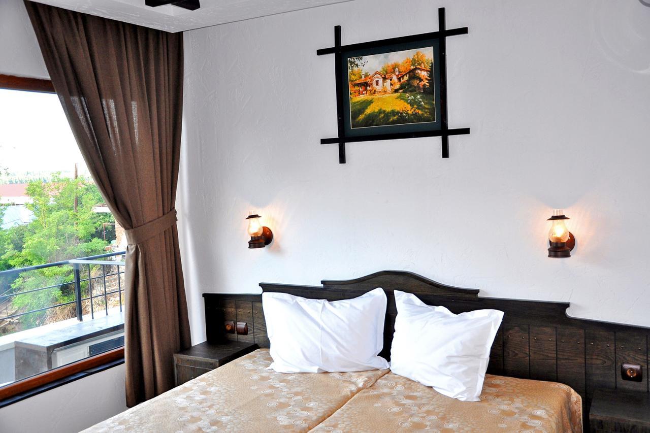 Kaleto Hotel Lom Экстерьер фото